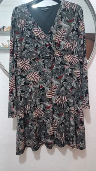 Vestido Koroshi Estampado Hojas Talla XXL