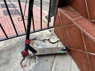 Patinete Freestyle Negro y Rojo