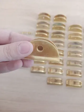 Soportes para baldas dorados