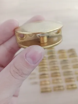 Soportes para baldas dorados