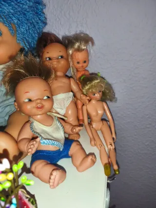 Lote de muñecos antiguos