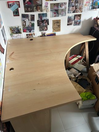 Mesa de escritorio de madera