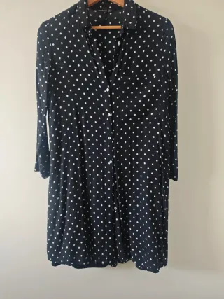 Vestido/Camisa Stradivarius lunares
