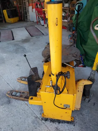 Desmontadora de neumáticos SICE