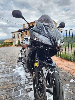 Honda CBR 125 R Negra