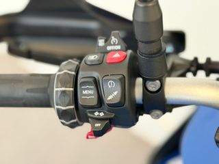 BMW F 900 XR AZUL SPORT AÑO2023 17900KM