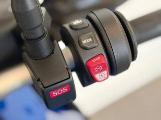 BMW F 900 XR AZUL SPORT AÑO2023 17900KM