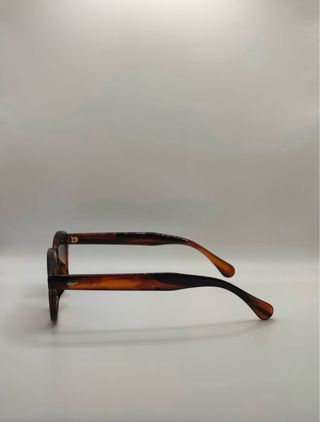 Occhiali da sole modello Moscot