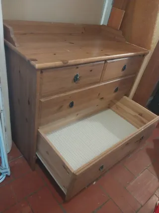 Cajonera de madera maciza