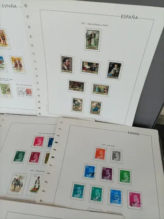 Hojas EDIFIL con sellos España