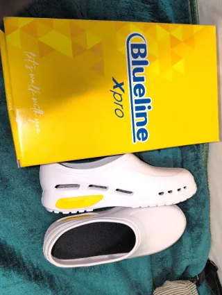 Zuecos Sanitarios Blueline Talla 41 Blancos