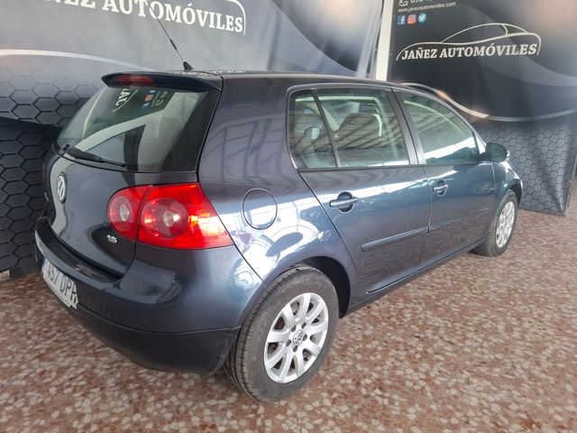 Volkswagen Golf 2005