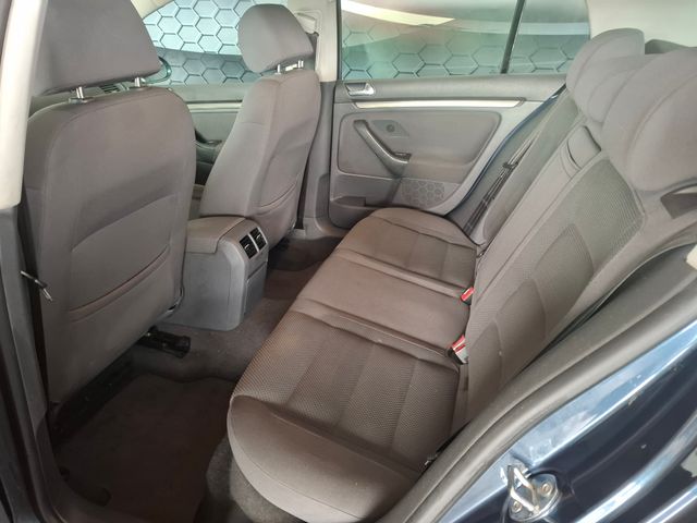 Volkswagen Golf 2005