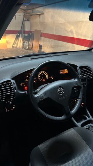 Opel Zafira 2004