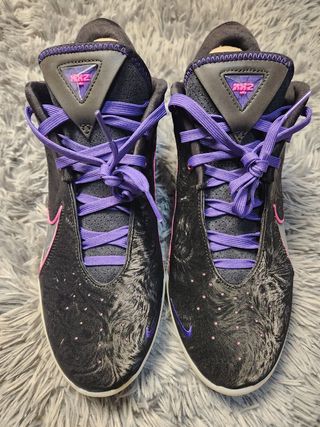 Nike LeBron 22 Negro Púrpura