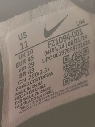 Nike LeBron 22 Negro Púrpura