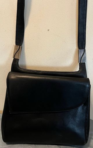 Bolso de piel negro