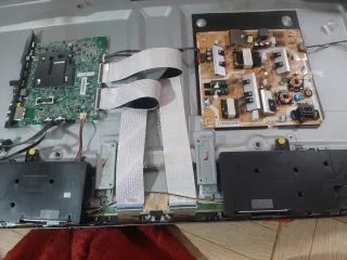 Samsung UE55MU6645U - Piezas