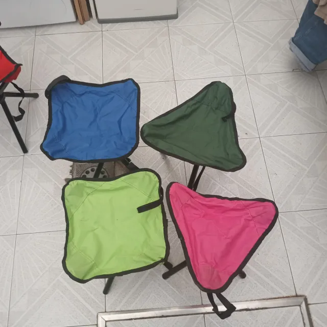 4 Taburetes Plegables Pequeños