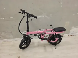 Bicicleta Eléctrica Rosa (sin batería ni sillín)