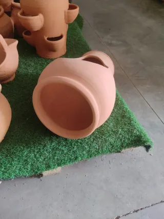 Tinaja de siembra de barro