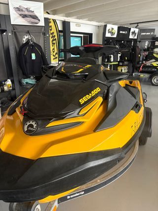 Moto de agua Sea-Doo RXT 300