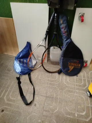 Raquetas de tenis con fundas