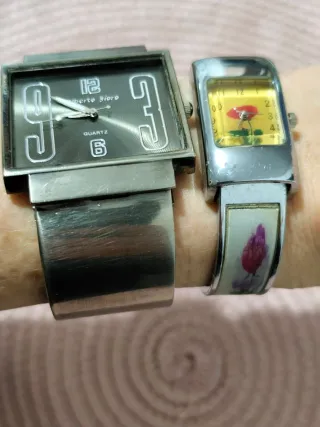 Lote 2 relojes con brazalete macizo