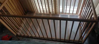 Cuna bebé con colchón y sábanas