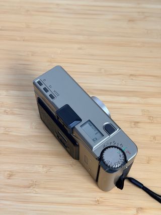 Leica Minilux Cámara Analógica Point & Shoot