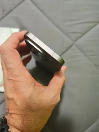 Oppo Find X9 Pro con custodie