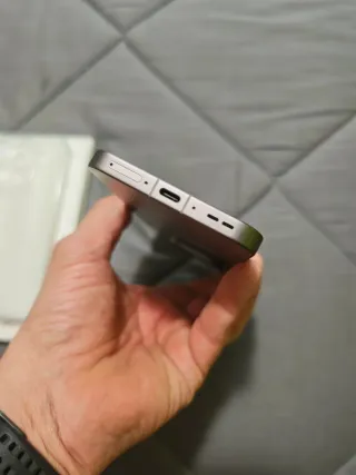 Oppo Find X9 Pro con custodie