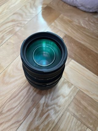 Cámara Nikon D3100 con manuales y CD