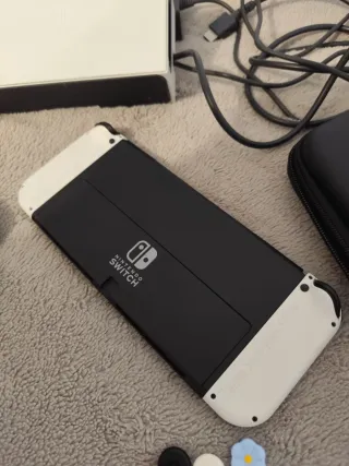 Nintendo Switch OLED Bianca e Nera