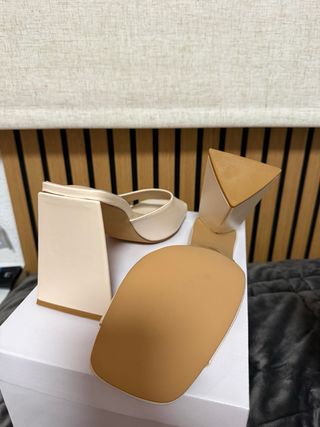 Tacones beige talla 39
