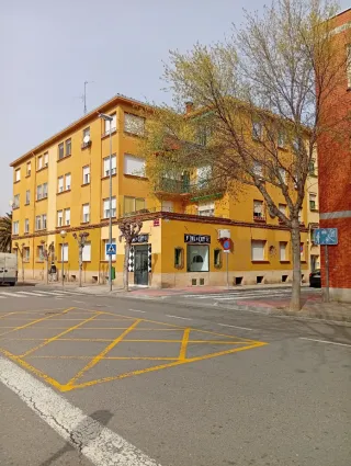 Se vende o alquila local en club deportivo