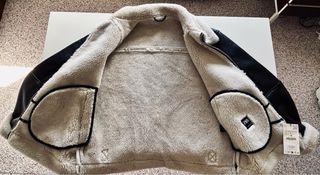 Chaqueta Zara Negra y Beige