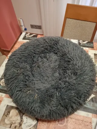 Cama para mascotas redonda y suave
