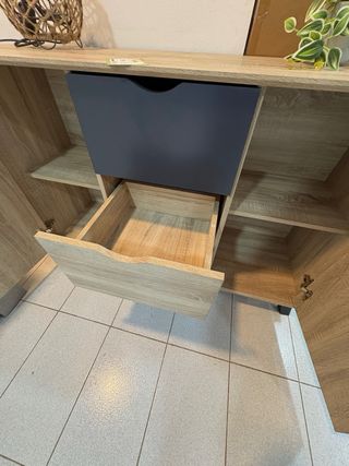 Aparador 3 cajones 2 puertas