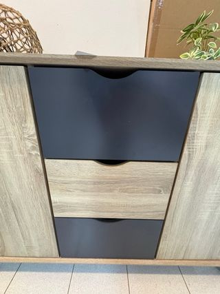 Aparador 3 cajones 2 puertas