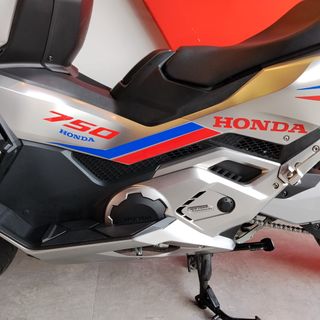 Honda Forza 750