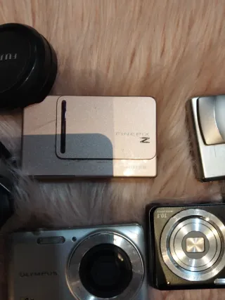 Lote 7 Cámaras Digitales Fujifilm, Sony, Olympus,