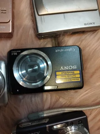 Lote 7 Cámaras Digitales Fujifilm, Sony, Olympus,