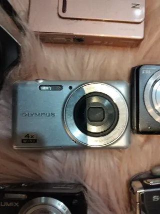 Lote 7 Cámaras Digitales Fujifilm, Sony, Olympus,