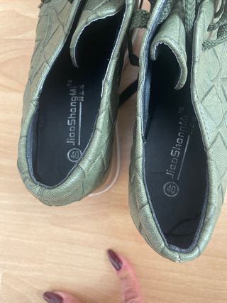 2 pares de Zapatos verdes oliva y negro