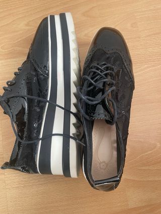 2 pares de Zapatos verdes oliva y negro