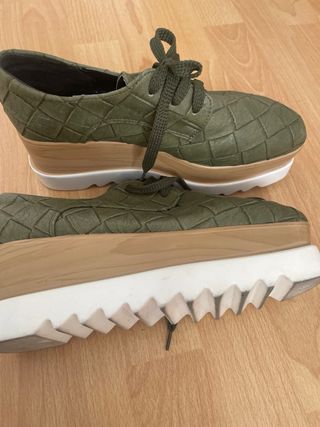 2 pares de Zapatos verdes oliva y negro