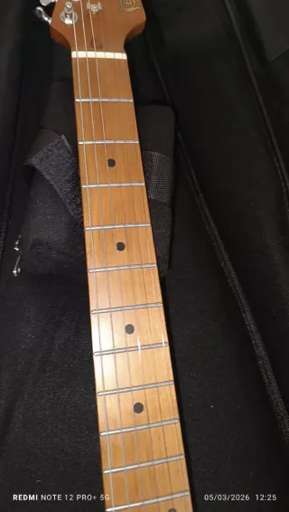 Guitarra eléctrica inteligente Bullfighter D160SE