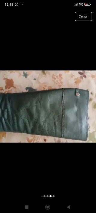 Botas verdes de cuero