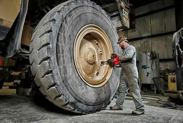NUEVA: Pistola impacto batería camión Milwaukee